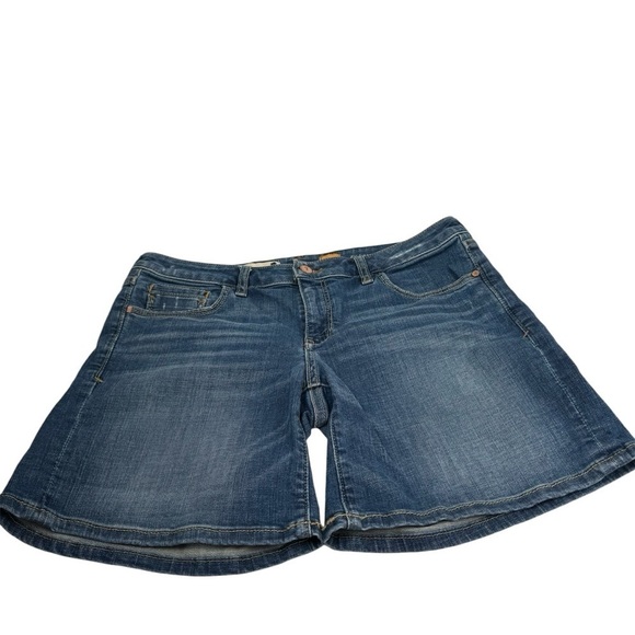 Anthropologie Pilcro 27 Stet Mid Rise 6” Denim Shorts - Picture 1 of 9
